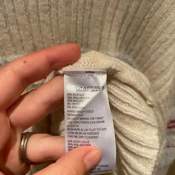 URBAN OUTFITTERS CREAM WITH RED STRIPES PULLOVER SWEATER SIZE SMALL - Picture 3 of 4